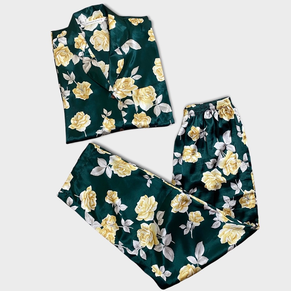 Victoria’s Secret Green Floral Satin Long Sleeve Pajama Set Sz M